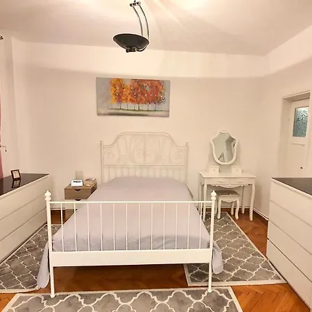 Apartment Center *