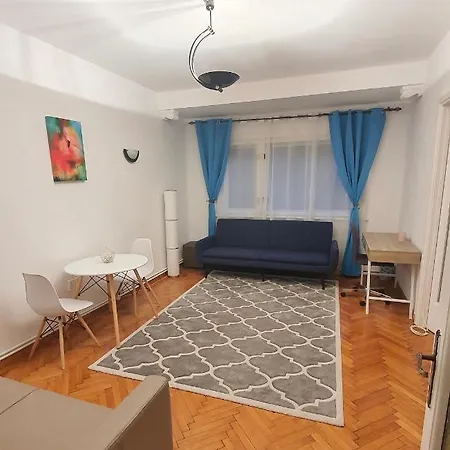 Apartment Center *